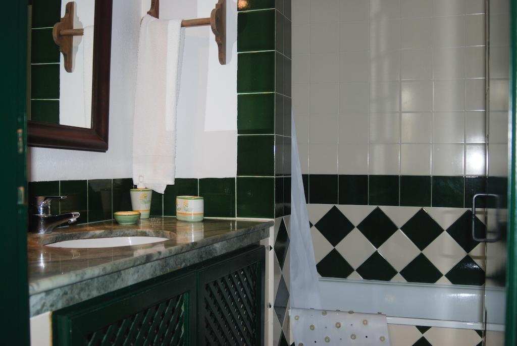 Herdade Da Samarra Hotel Viana do Alentejo Room photo