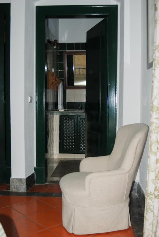Herdade Da Samarra Hotel Viana do Alentejo Room photo